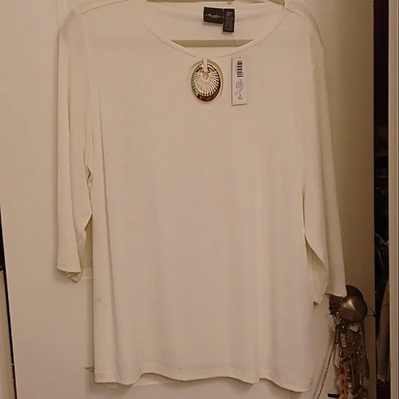 Chico's Travelers Classic Dreamcatcher Top - Picture 6 of 8